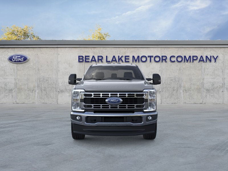2026 Ford Super Duty F-350® XLT