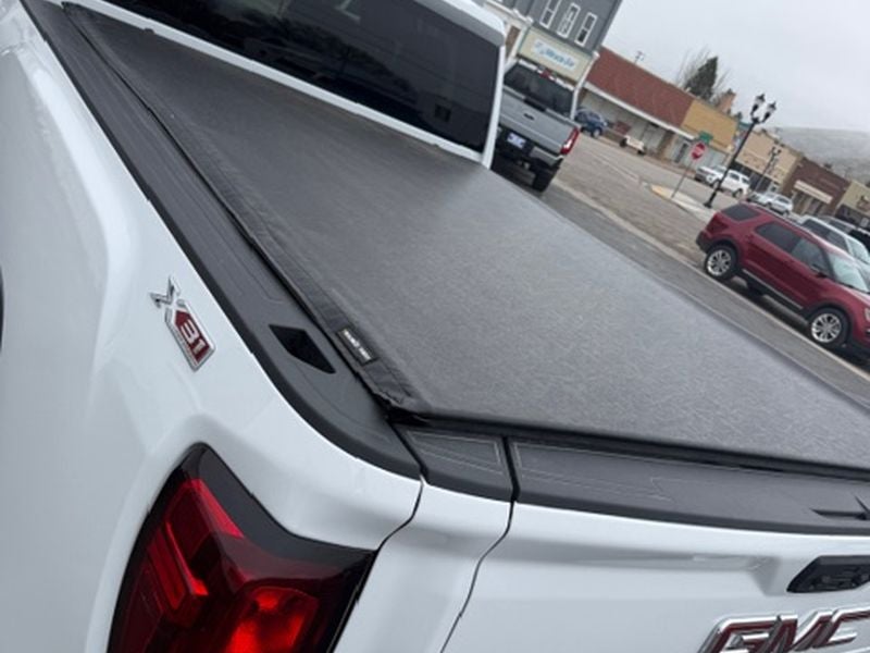 2024 GMC Sierra SLE