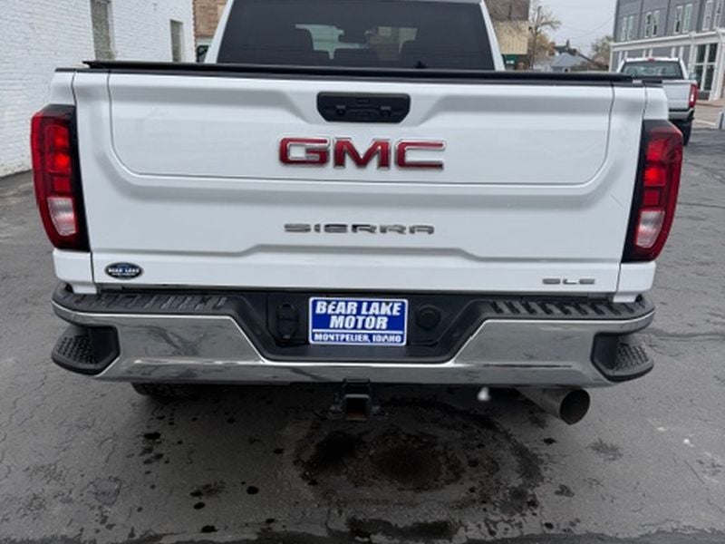 2024 GMC Sierra SLE